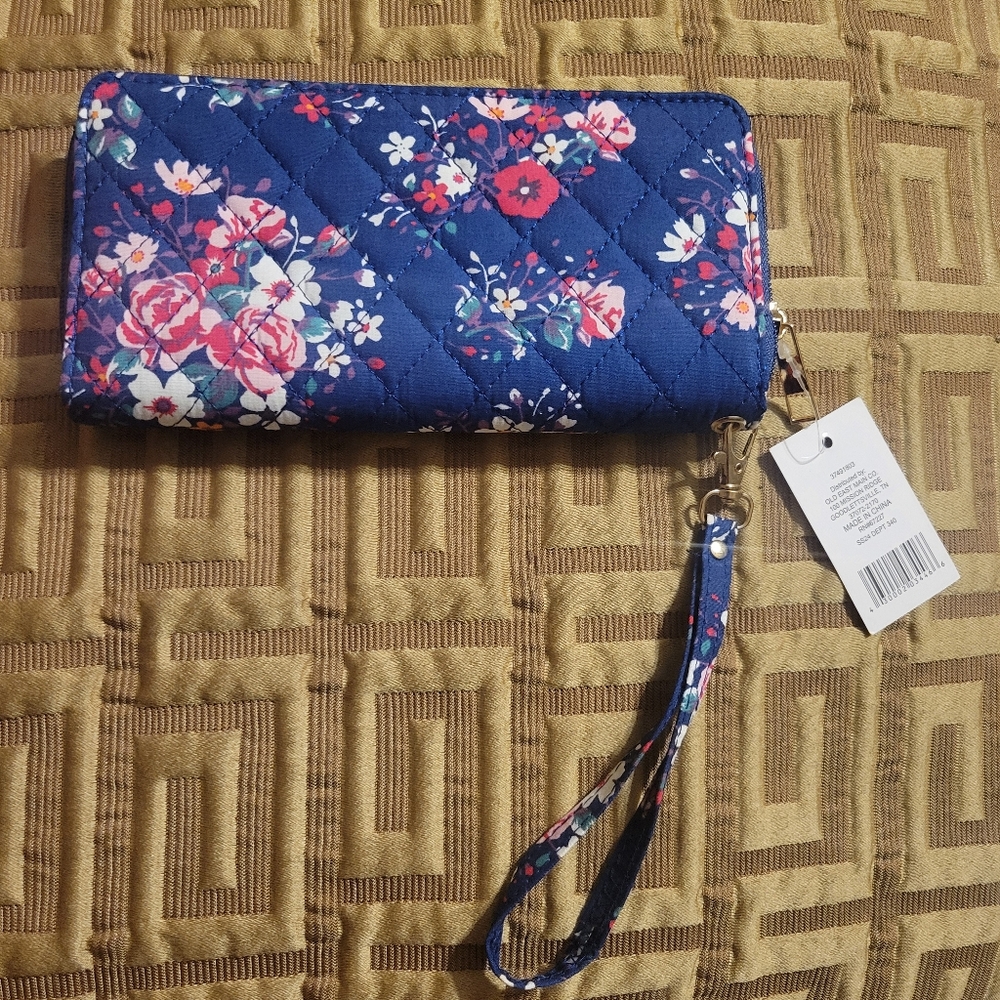 Ladies wallet with floral design